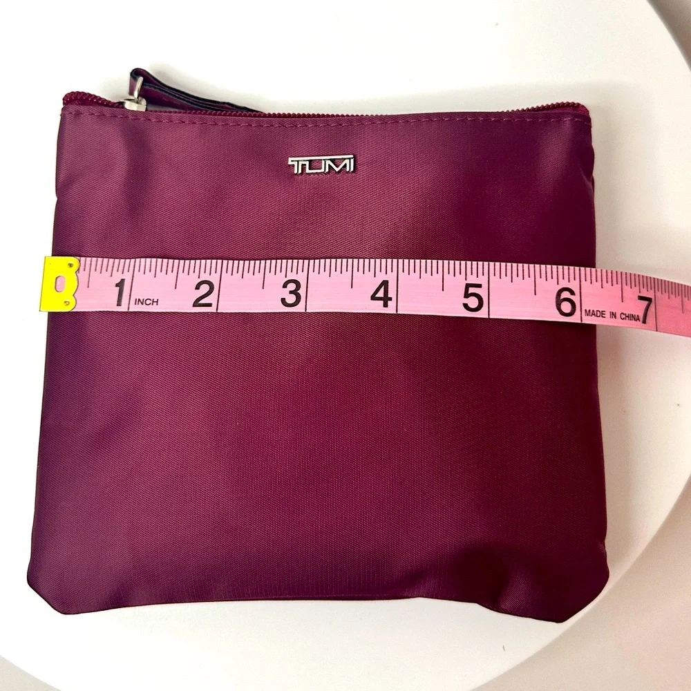 TUMI for Delta Zip Pouch Travel Case Toiletries Makeup Bag Purple Plum EUC